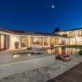 Mila Kunis verkauft ihr Hollywood Hills Anwesen für $3,99 Millionen Dollar