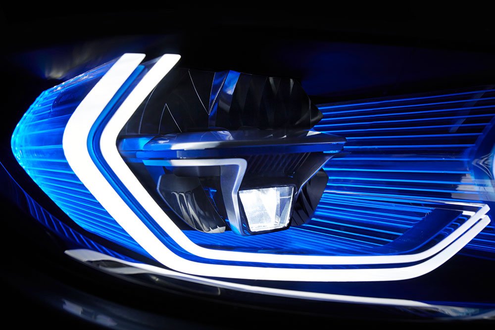 BMW M4 Concept – Iconic Lights 1