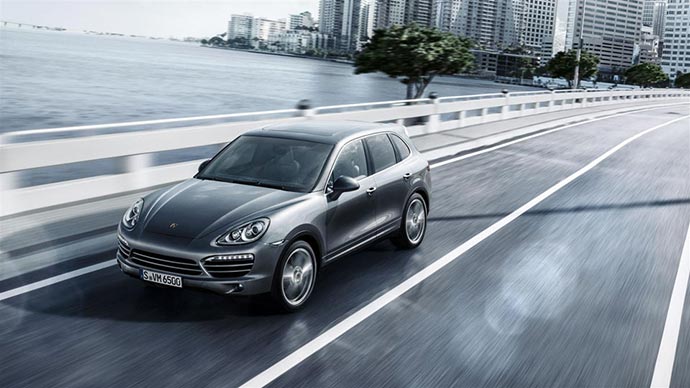 The 2014 Porsche Cayenne Platinum Edition 2