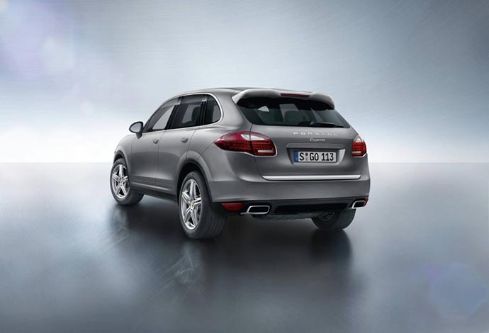 The 2014 Porsche Cayenne Platinum Edition 11