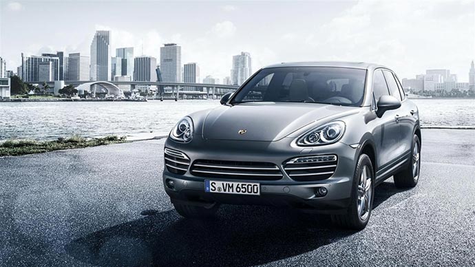 The 2014 Porsche Cayenne Platinum Edition 1