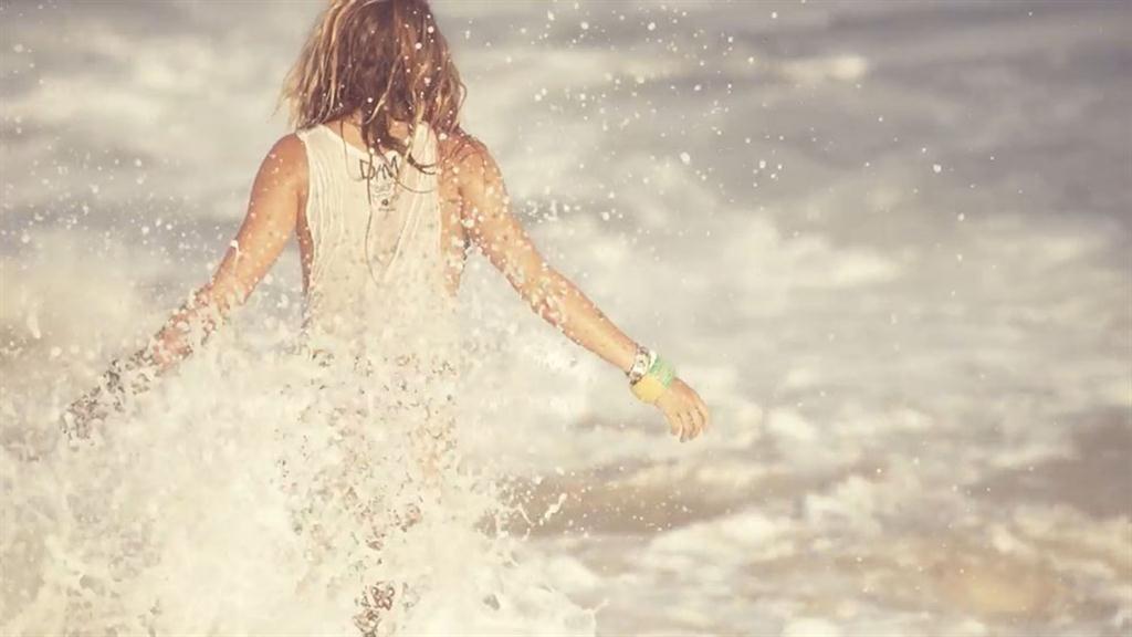 2015-Miss-Reef-Calendar-Trailer-in-4K-14