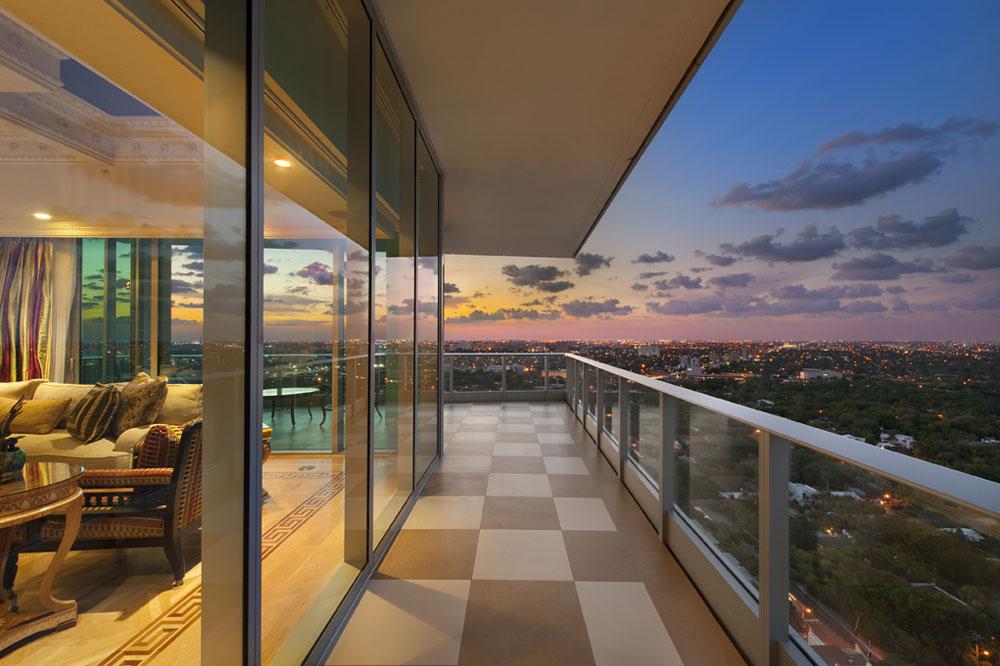 Grovenor House 2627 S Bayshore Drive 18