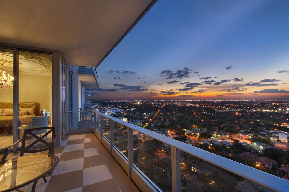 Grovenor House 2627 S Bayshore Drive 19