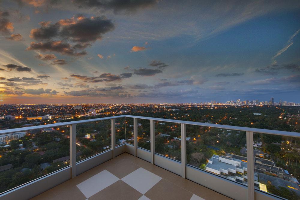Grovenor House 2627 S Bayshore Drive 20