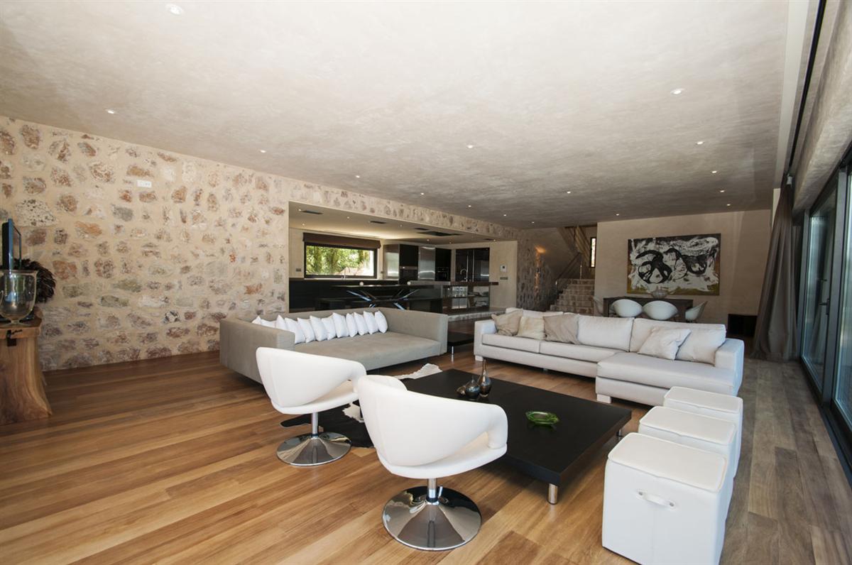 Breathtaking Villa Talamanca in Ibiza 16