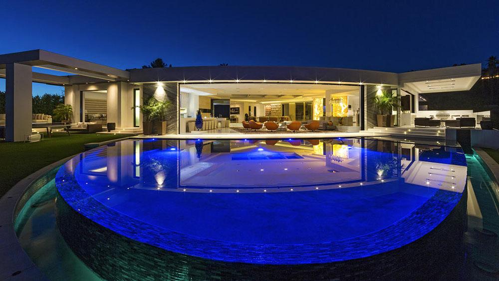 Beyonce and Jay Z Consider Buying L.A. Property for $85 Million 21