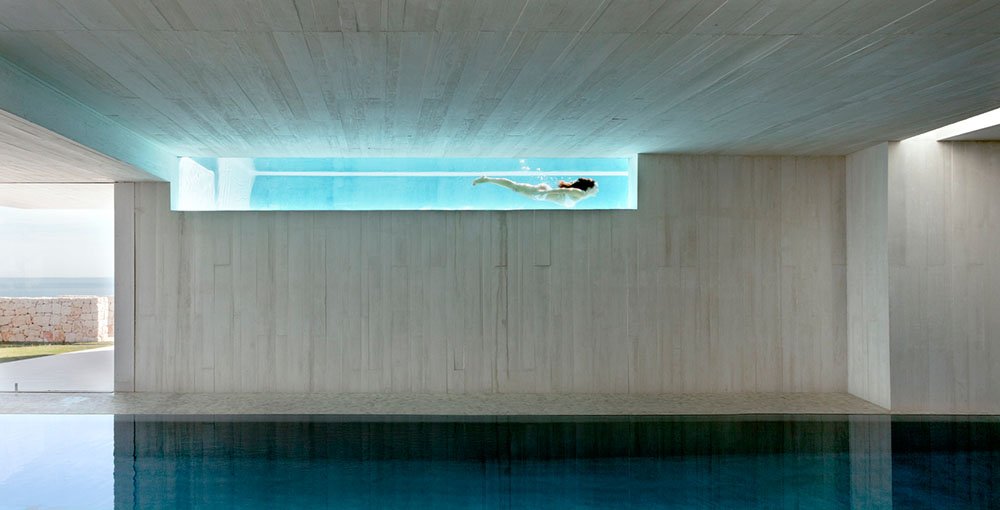 Ein Blick aufs Meer by Ramon Esteve Estudio 14