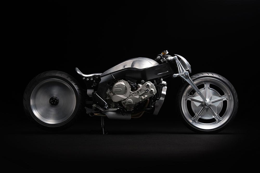 BMW Motorrad präsentiert Ignite Straight Six Project 17