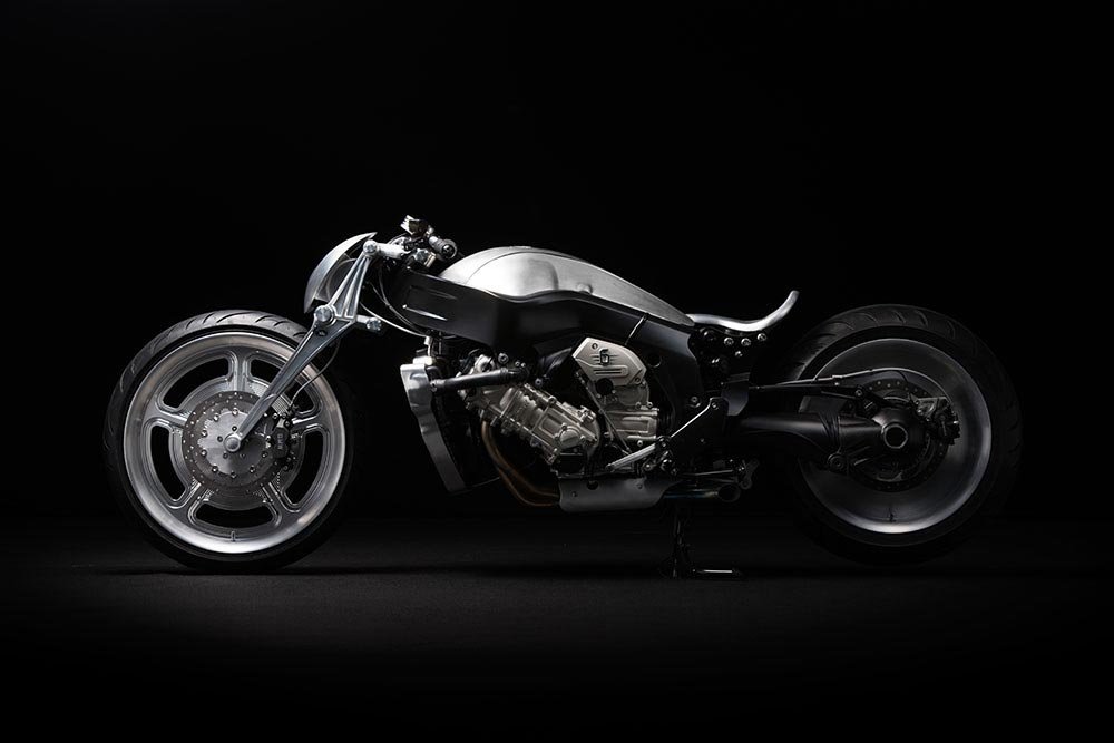 BMW Motorrad präsentiert Ignite Straight Six Project 18