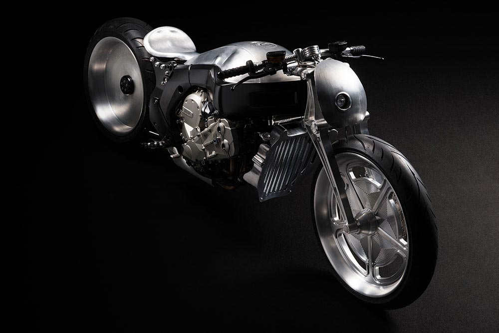 BMW Motorrad präsentiert Ignite Straight Six Project 19