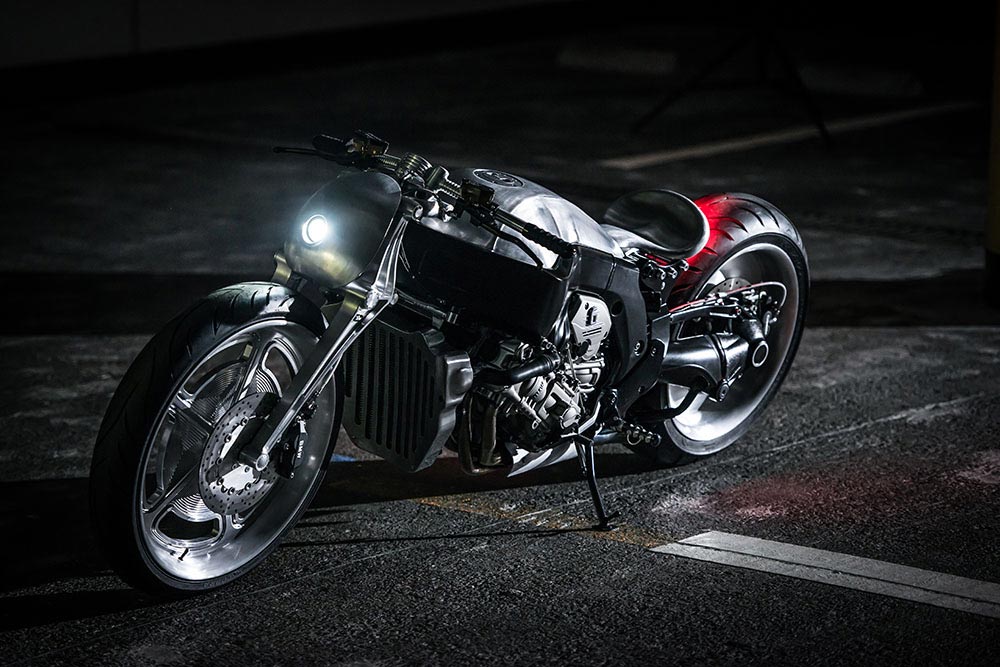BMW Motorrad präsentiert Ignite Straight Six Project 23