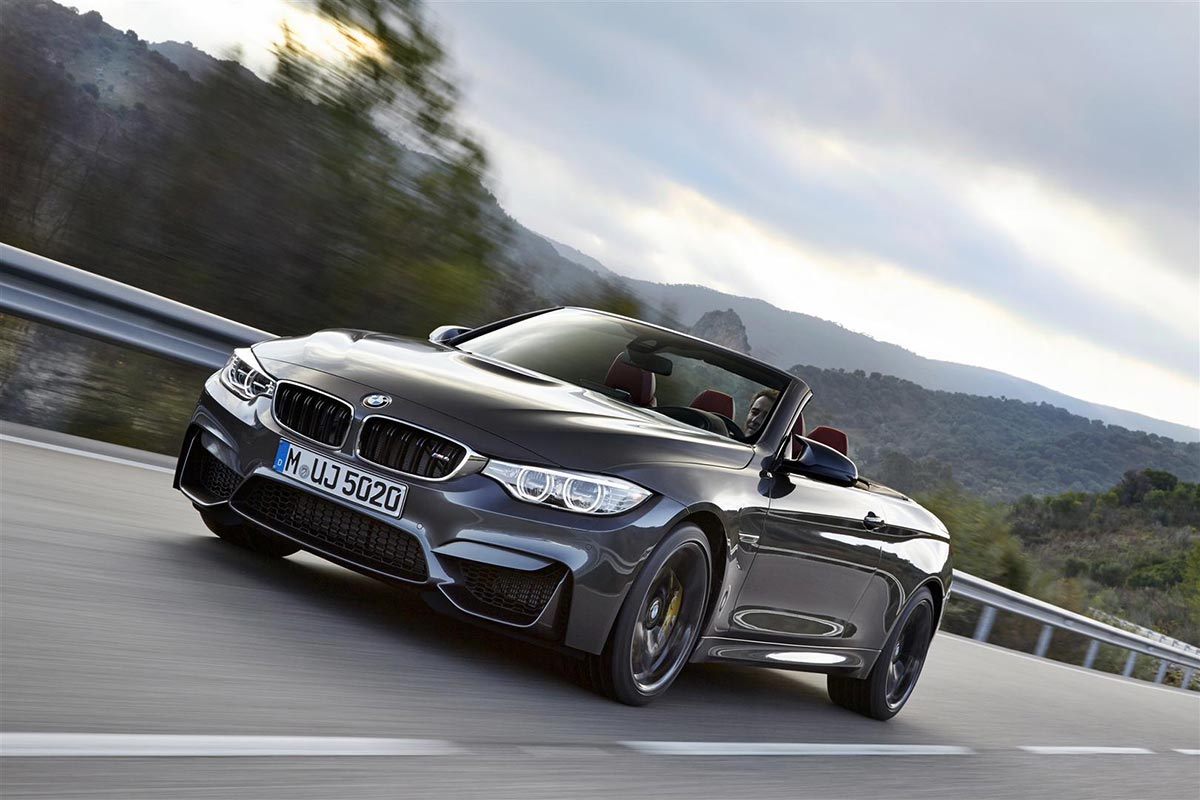 BMW enthüllt das neue M4 Cabrio 1