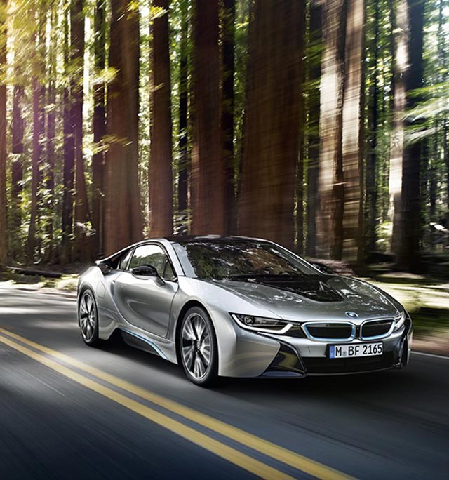 BMW-i8-Plug-in-Hybrid-Sports-Car-02