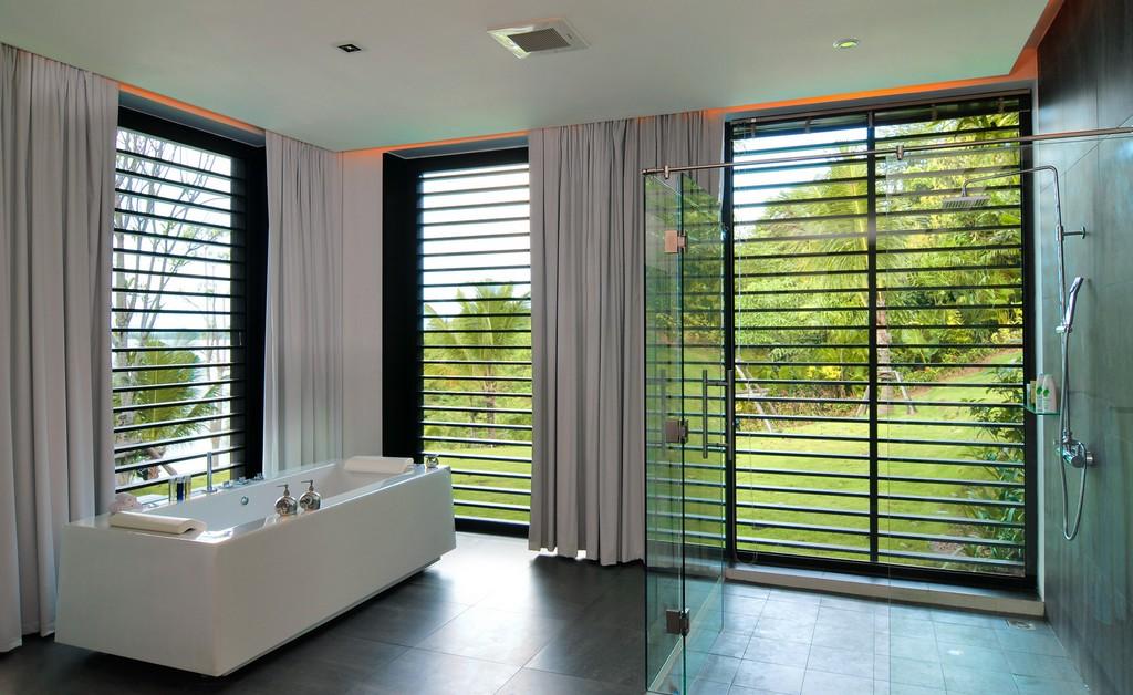 Fantastic Beachfront Villa in Phuket 2