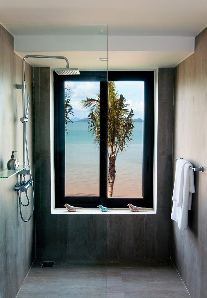 Fantastic Beachfront Villa in Phuket 16
