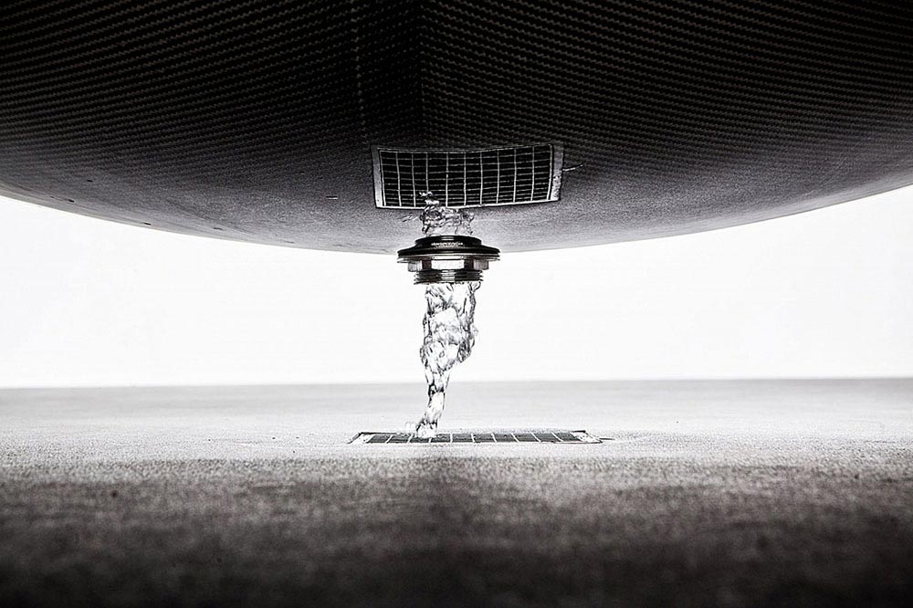 Carbon Fibre Vessel by Splinter Works 5