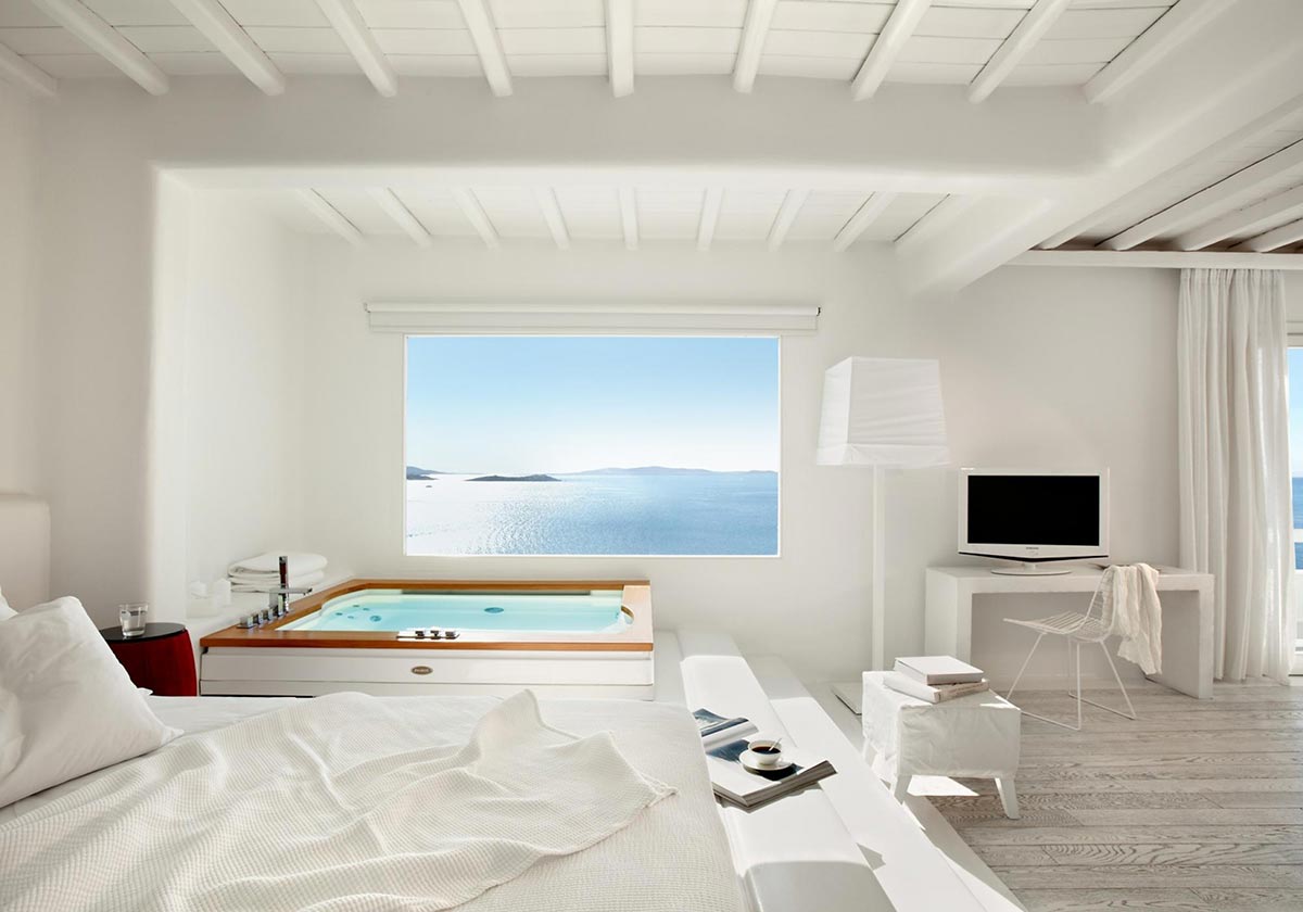 The luxurious Cavo Tagoo in Mykonos 3