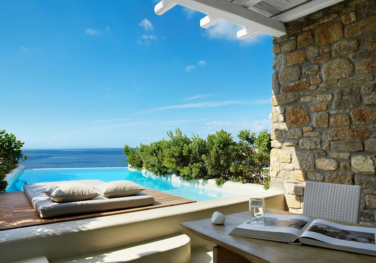 The luxurious Cavo Tagoo in Mykonos 4