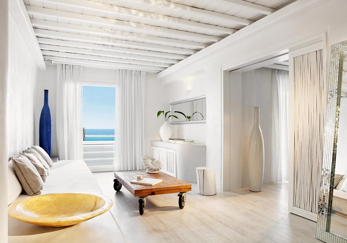 The luxurious Cavo Tagoo in Mykonos 5