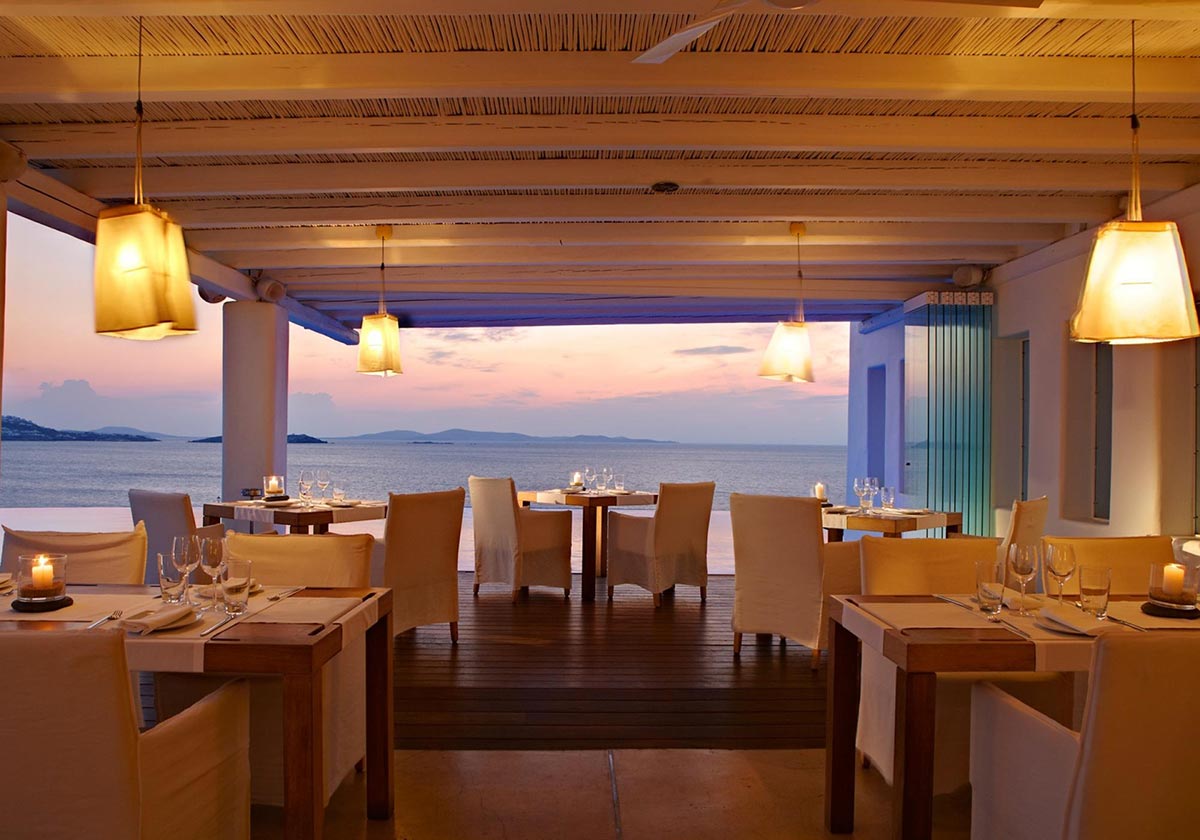 The luxurious Cavo Tagoo in Mykonos 15