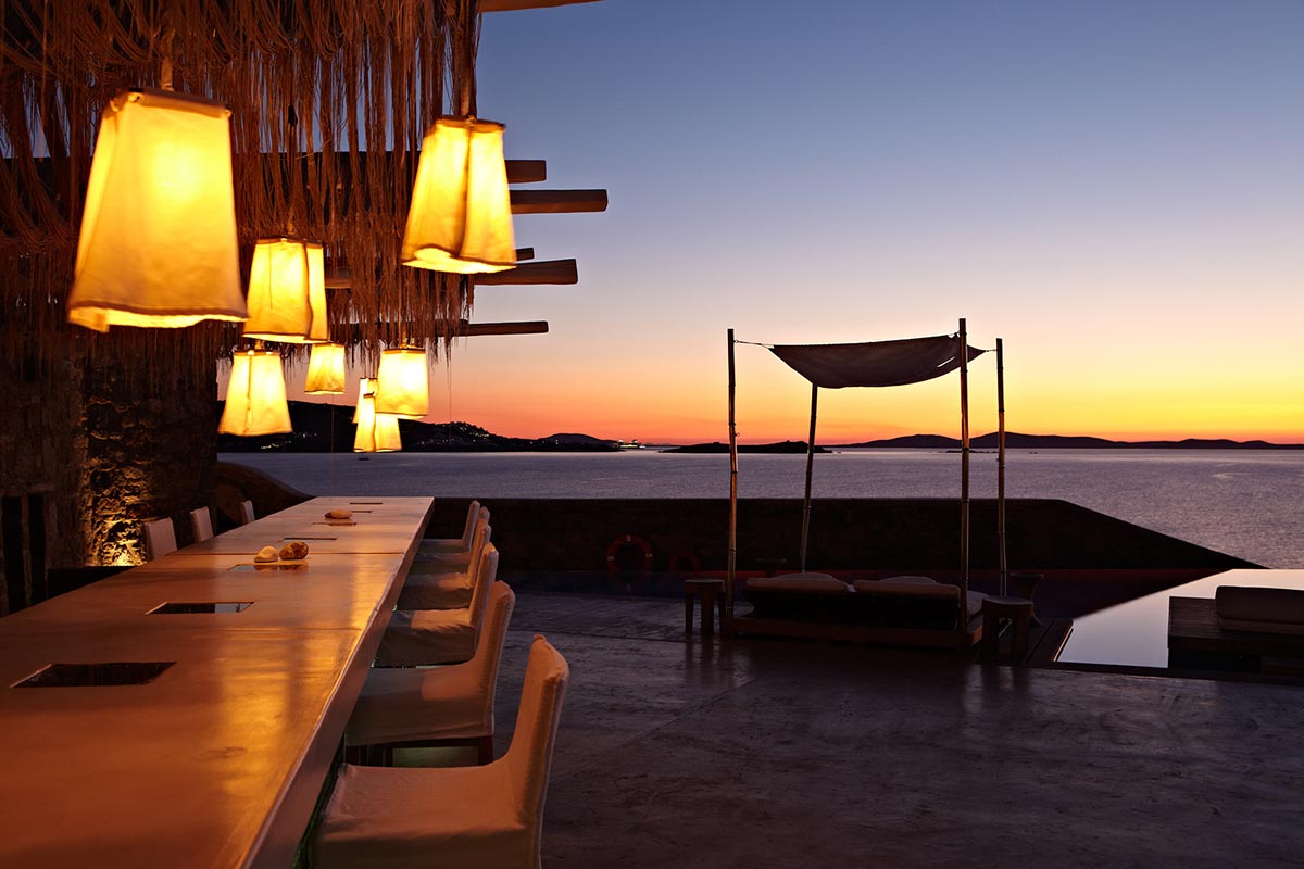 The luxurious Cavo Tagoo in Mykonos 16