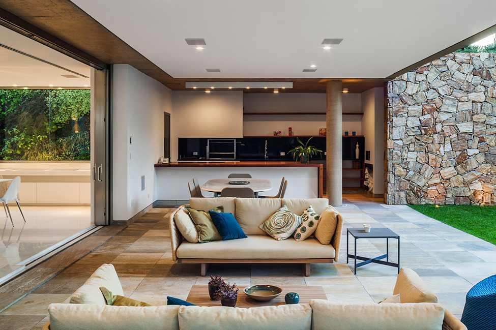 Die moderne MG Residence von Reinach Mendonça Arquitetos Associados 2
