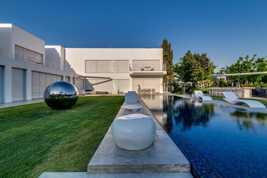 Cubes Villa by Nestor Sandbank 2