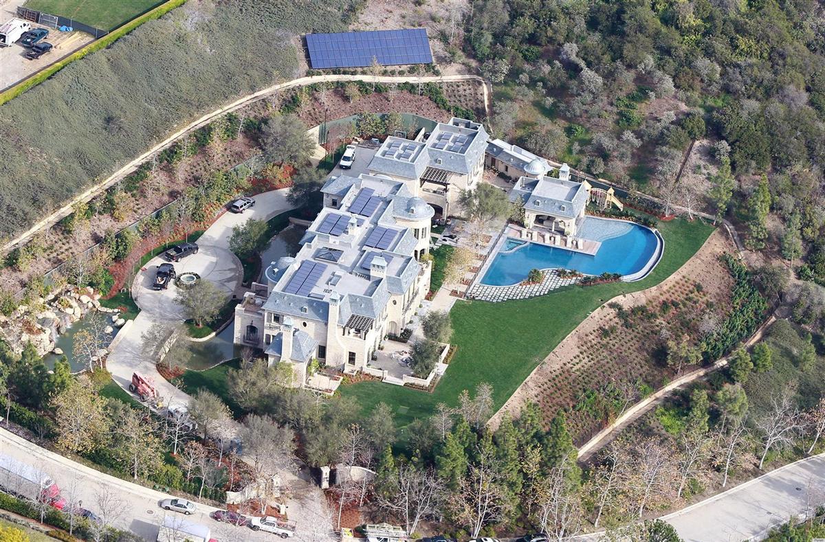 Dr. Dre To Buy Gisele Bundchen and Tom Brady’s $50M LA Mansion 1