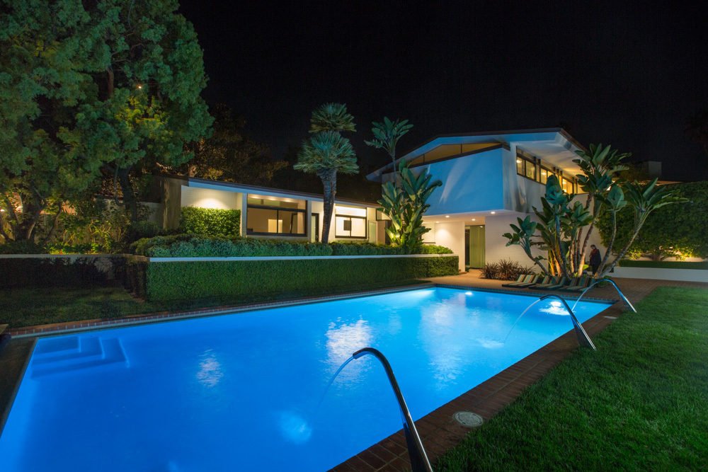 Ellen DeGeneres Bought Luxury Mansion In Los Angeles For $40 Million 11