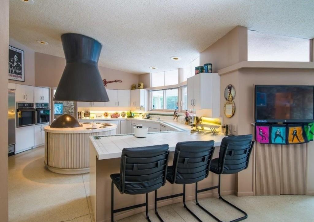 Elvis Presleys Palm Springs Honeymoon Anwesen steht zum Verkauf 4