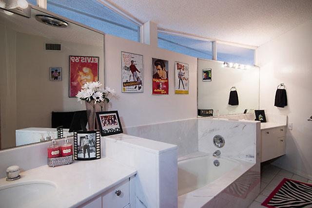 Elvis Presleys Palm Springs Honeymoon Anwesen steht zum Verkauf 9
