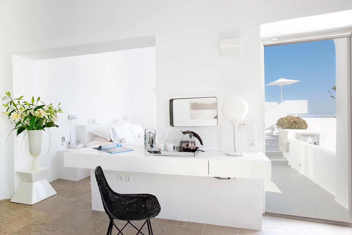 Exclusive Boutique Hotel Grace in Santorini, Greece 9