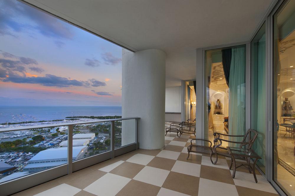 Grovenor House 2627 S Bayshore Drive 22