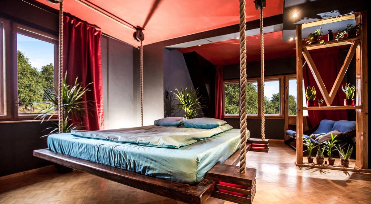 Hanging Beds by Wiktor Jaźwiec 3