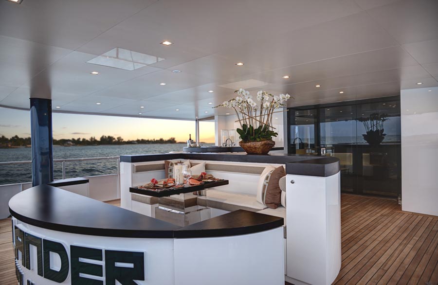 Highlander Yacht bereit gechartert zu werden 5
