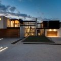 House Boz von Nico Van Der Meulen Architects