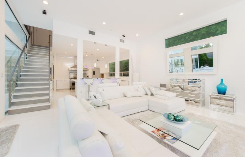 Inside Akon’s Heaven Estate in California 13