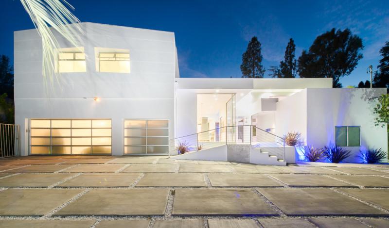 Inside Akon’s Heaven Estate in California 17