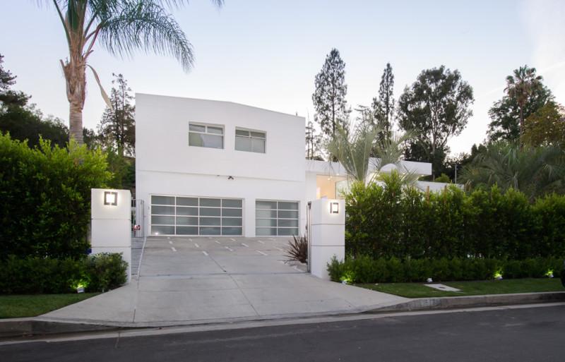 Inside Akon’s Heaven Estate in California 2