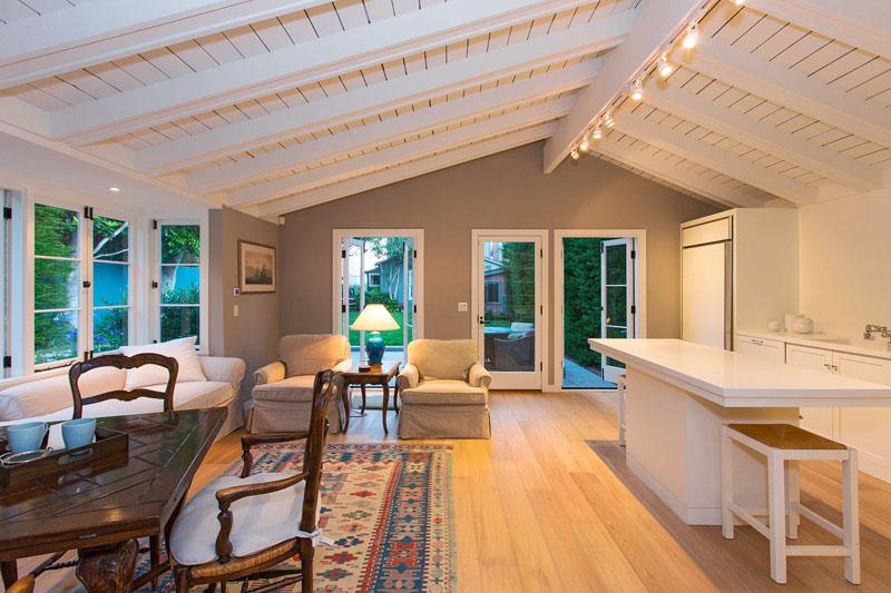 Inside Leonardo DiCaprio’s $17.35 Million Malibu Beach House 9