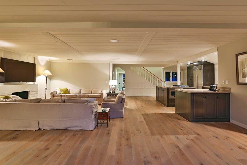 Inside Leonardo DiCaprio’s $17.35 Million Malibu Beach House 12