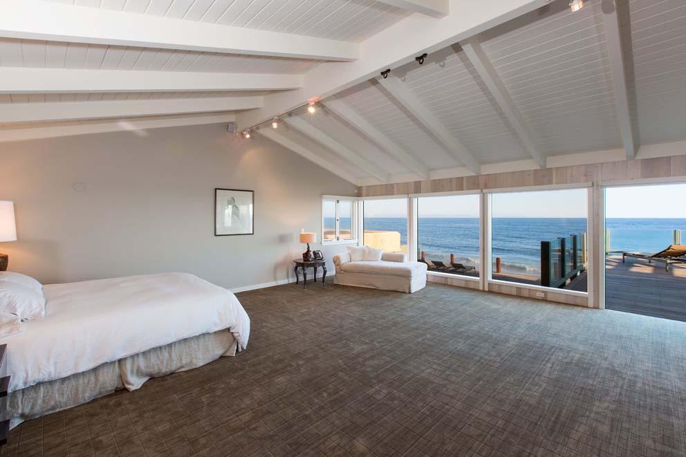 Inside Leonardo DiCaprio’s $17.35 Million Malibu Beach House 16