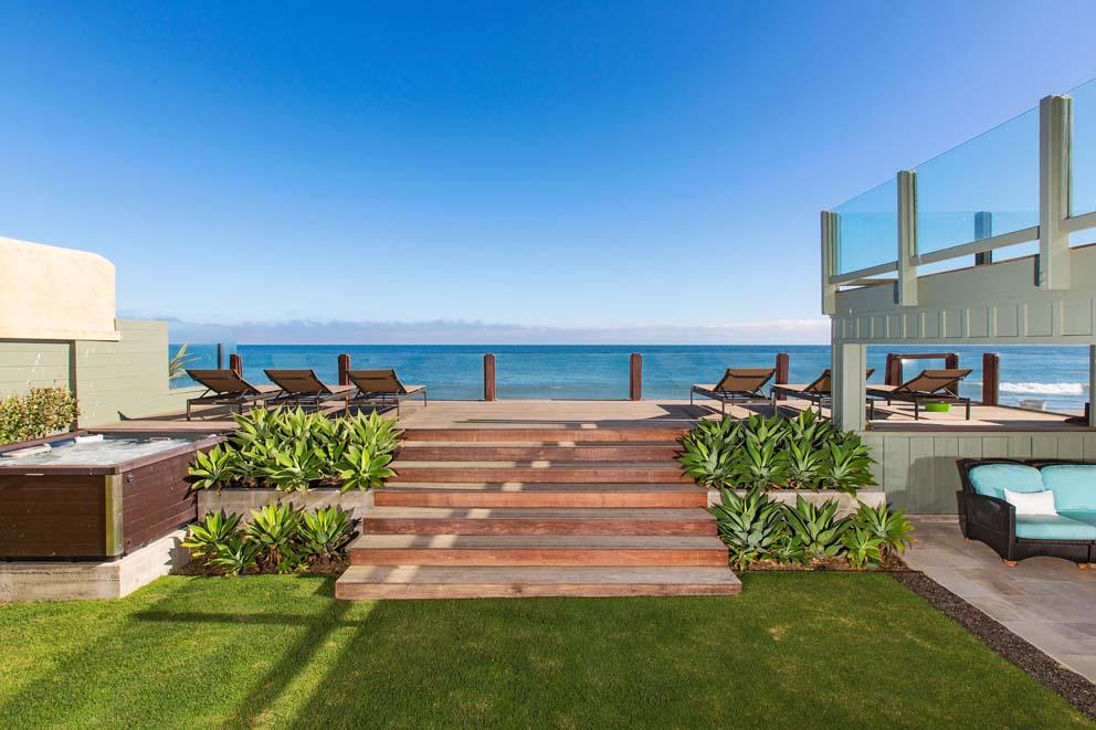 Inside Leonardo DiCaprio’s $17.35 Million Malibu Beach House 18
