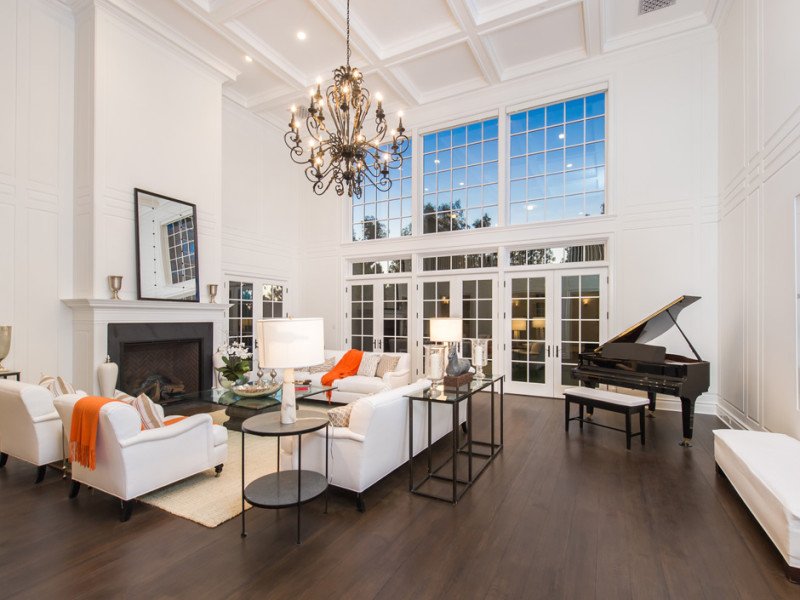 Inside Michael Strahan’s $17 Million LA Mansion 8