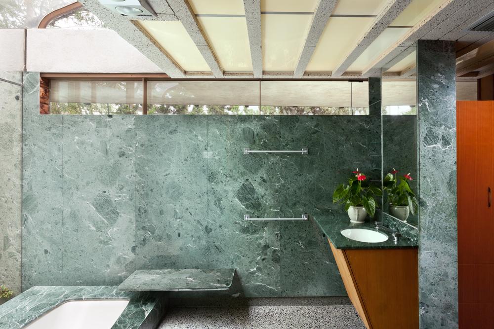 L.A. Silvertop House Designed by John Lautner for Sale 9