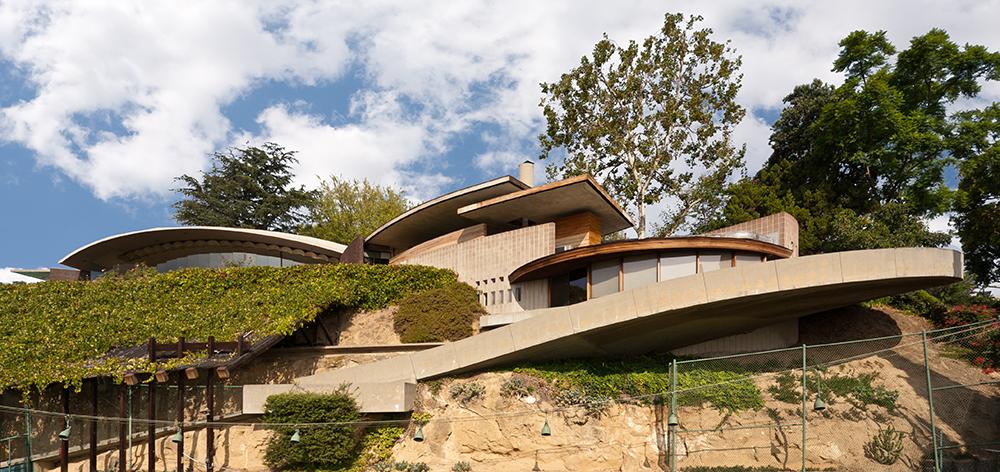 L.A. Silvertop House Designed by John Lautner for Sale 15