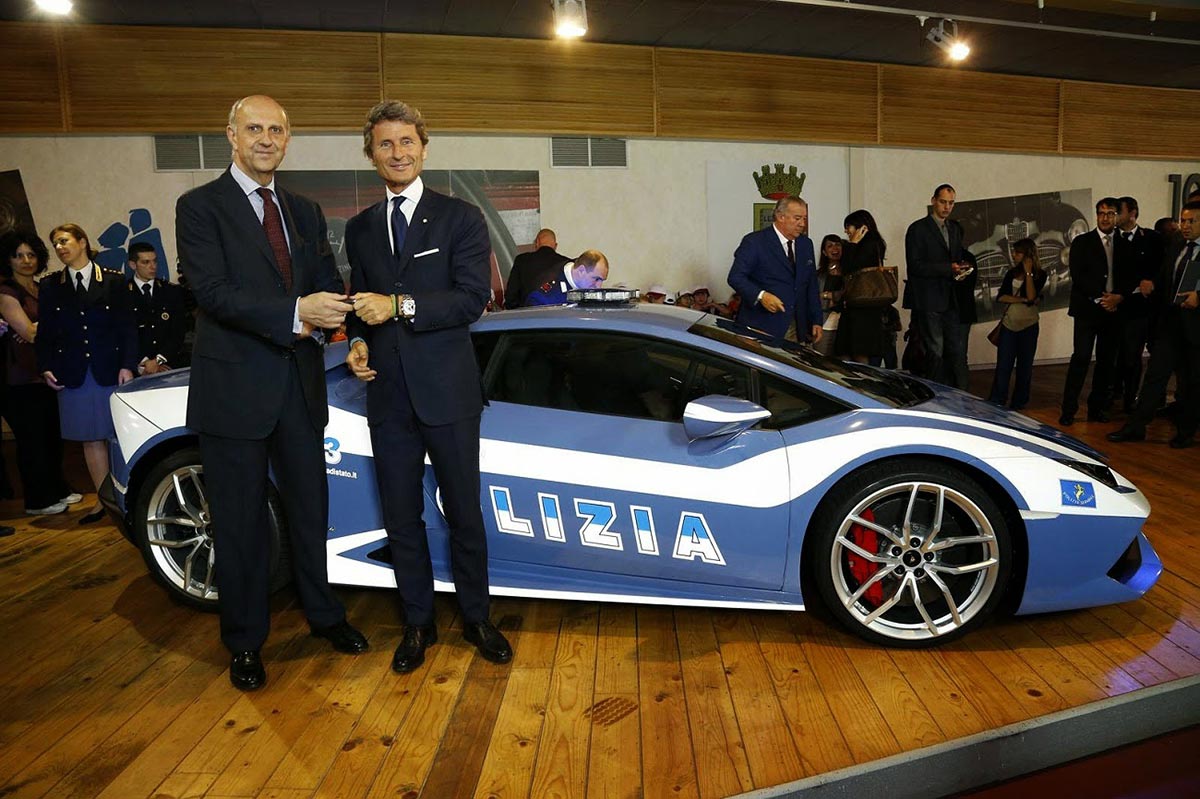 Lamborghini spendet Huracán an italienische Polizei 3