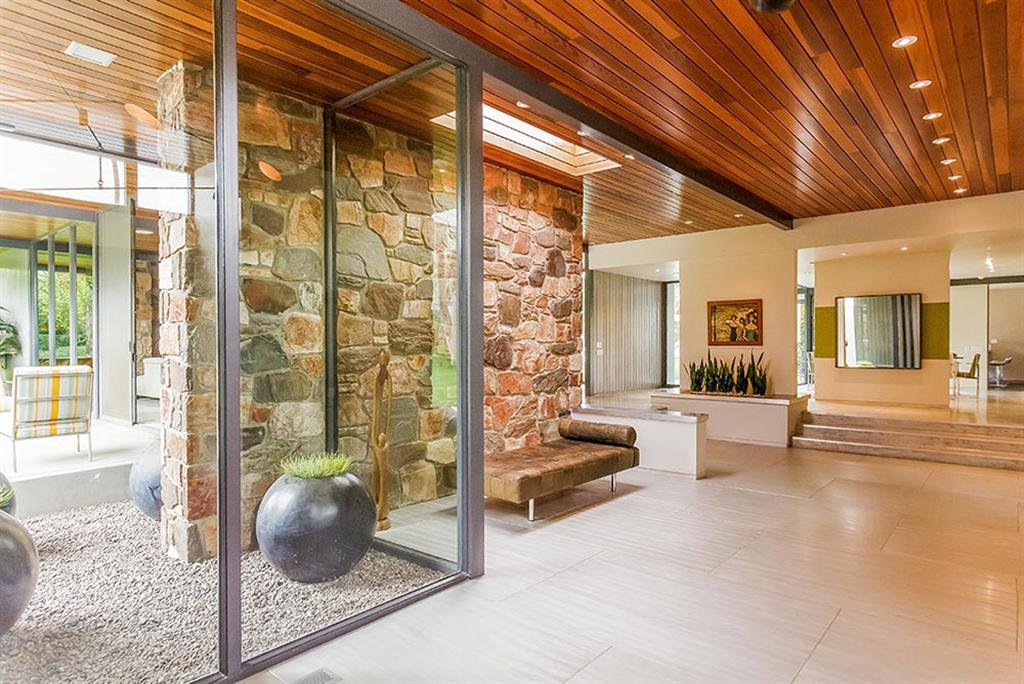 Leonardo DiCaprio’s Home Available For Rent 2