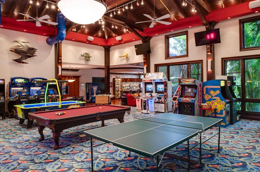 Former FriendFinder CEO Marc Bell Selling his $35 Million Mansion 18